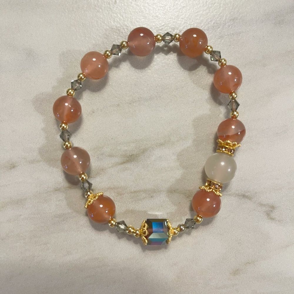 Agate Stones & Crystals Beaded Bracelet